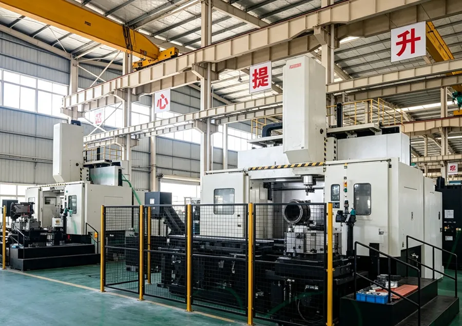 Turning and milling compound machining center